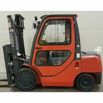 Diesel Forklifts 2014  Cobra  (1)