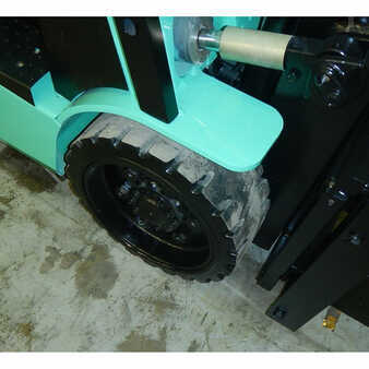 Propane Forklifts 2005  Mitsubishi fgc30k (7)
