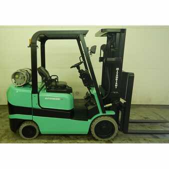 Propane Forklifts 2005  Mitsubishi fgc30k (2)