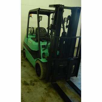 Propane Forklifts 2005  Mitsubishi fgc30k (3)