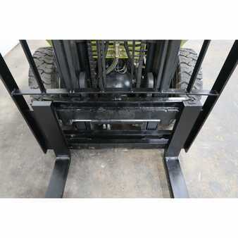 Diesel Forklifts 2011  Clark cmp25d (4)