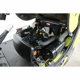 Diesel Forklifts 2011  Clark cmp25d (6)