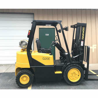 Propane Forklifts 2005  Doosan g20e-3 (1)