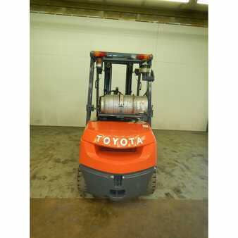 Carretilla elevadora GLP 2006  Toyota 7fgu30 (4)