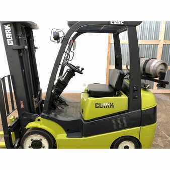 Propane Forklifts 2014  Clark c25cl (1)