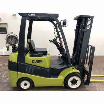 Propane Forklifts 2014  Clark c25cl (2)