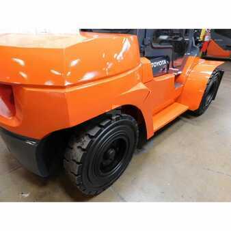 Diesel Forklifts 2011  Toyota 7fdu80 (5)