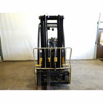 Propane Forklifts 2010  Yale glp050 (5)