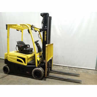 4 Wheels 2014  Hyster j40xnt (5)