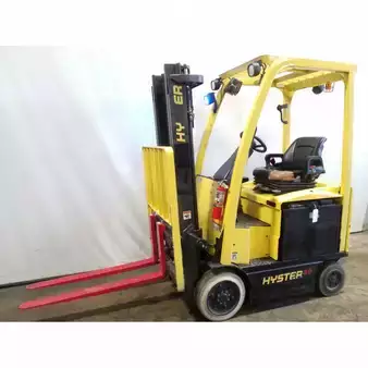 Montacargas Eléctrico (4 ruedas) 2013  Hyster E30XN (1)