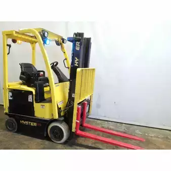 Montacargas Eléctrico (4 ruedas) 2013  Hyster E30XN (2)