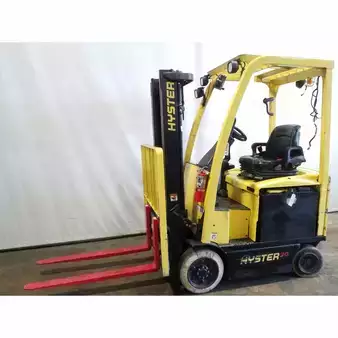 Montacargas Eléctrico (4 ruedas) 2013  Hyster E30XN (1)