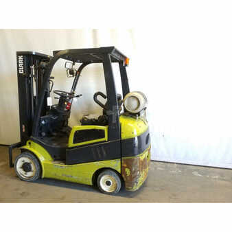 Propane Forklifts 2011  Clark c25cl (2)