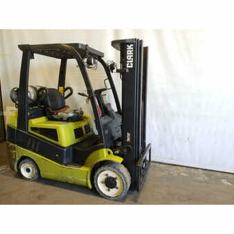 Propane Forklifts 2011  Clark c25cl (3)