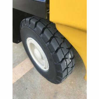 Propane Forklifts 2002  Yale glp040afnuaf084 (3)