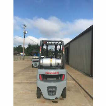 Propane Forklifts 2008  Nissan  (2)