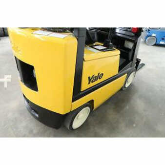 Propane Forklifts 2003  Yale glc030 (3)