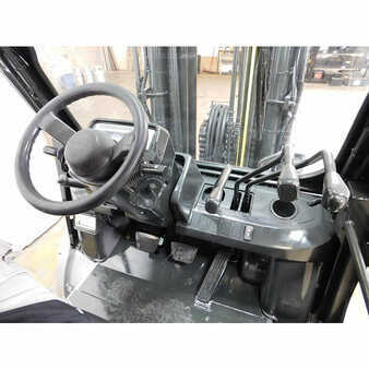 Carretilla elevadora diésel 2011  Nissan pfd110y (12)