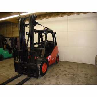 Propane Forklifts 2006  Linde  (2)