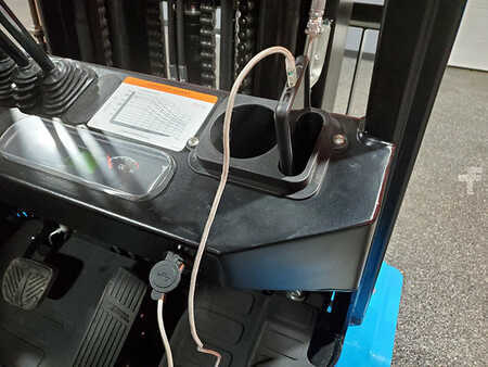 Propane Forklifts 2025  Viper fy35 (16)