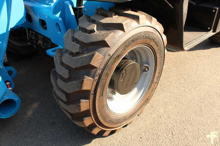 Manipulador Telescópico fijo 2023  Genie gth5519 (16)