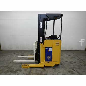 Reach Trucks 2006  Yale  (2)