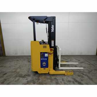 Reach Trucks 2006  Yale  (3)