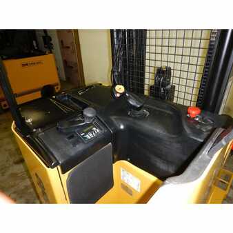 Reach Trucks 2006  Yale  (4)
