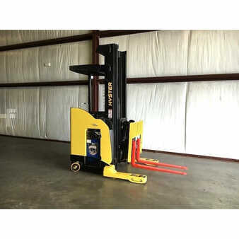 Reach Trucks 2011  Hyster  (1)