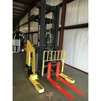Reach Trucks 2011  Hyster  (5)