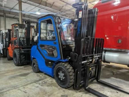 Propane Forklifts 2025  Viper fy35 (2)