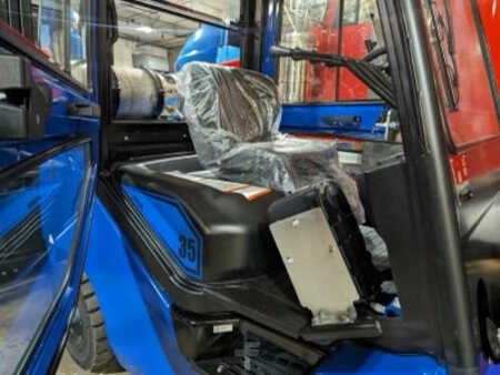 Propane Forklifts 2025  Viper fy35 (4)