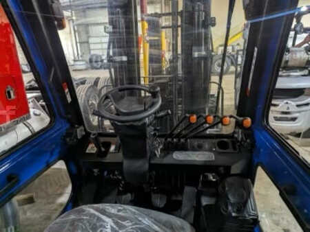 Propane Forklifts 2025  Viper fy35 (5)