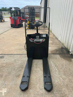 Electric Pallet Jacks 2016  Yale mpb045 (8)