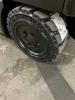4 Wheels 2013  Hyster e60xn (11)