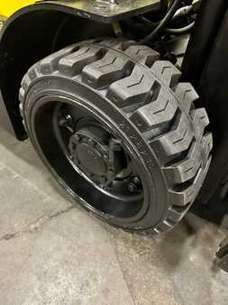4 Wheels 2013  Hyster e60xn (13)