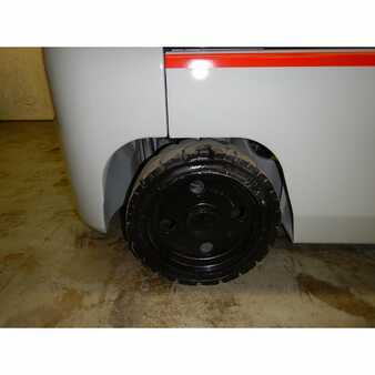 Propane Forklifts 2006  Nissan  (7)