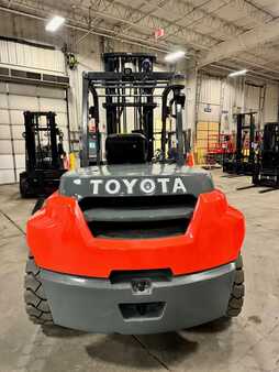 Diesel Forklifts 2016  Toyota 8FD80U (13) 