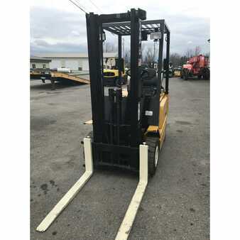 Carretilla elevadora GLP 2005  Yale glp040afnuaf084 (4)
