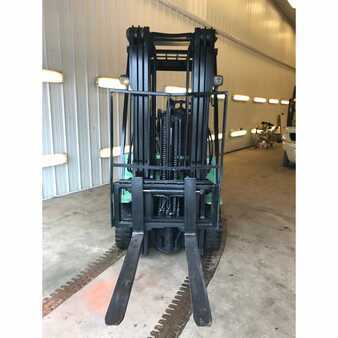 Propane Forklifts 2003  Mitsubishi fgc25k (3)
