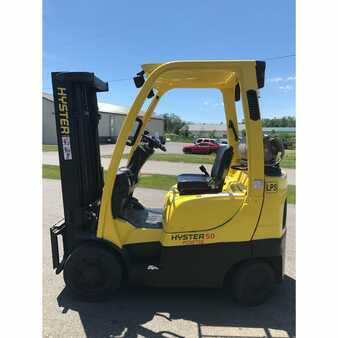 Propane Forklifts 2011  Hyster s50ft (1)