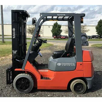 Propane Forklifts 2003  Toyota 7fcu25 (1)