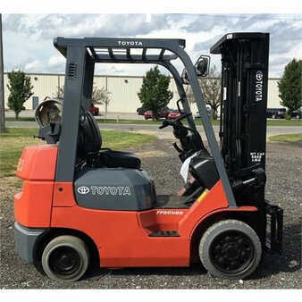 Propane Forklifts 2003  Toyota 7fcu25 (2)