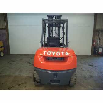 Diesel Forklifts 2003  Toyota  (2)