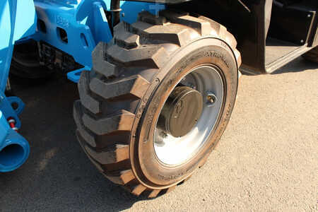 Manipulador Telescópico fijo 2023  Genie gth5519 (16)