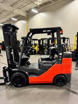 Propane Forklifts 2022  Toyota 8fgcu32 (1)