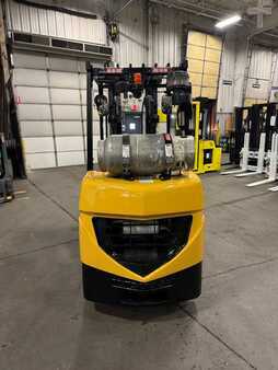 Propane Forklifts 2020  CAT Lift Trucks FGC33N (7)