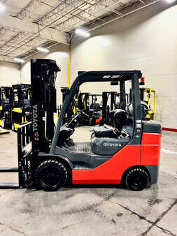 Propane Forklifts 2022  Toyota 8fgcu32 (1)