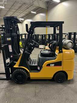 Propane Forklifts 2020  CAT Lift Trucks FGC33N (1)