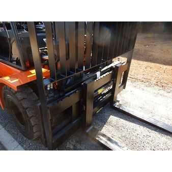 Diesel Forklifts 2009  Doosan  (3)